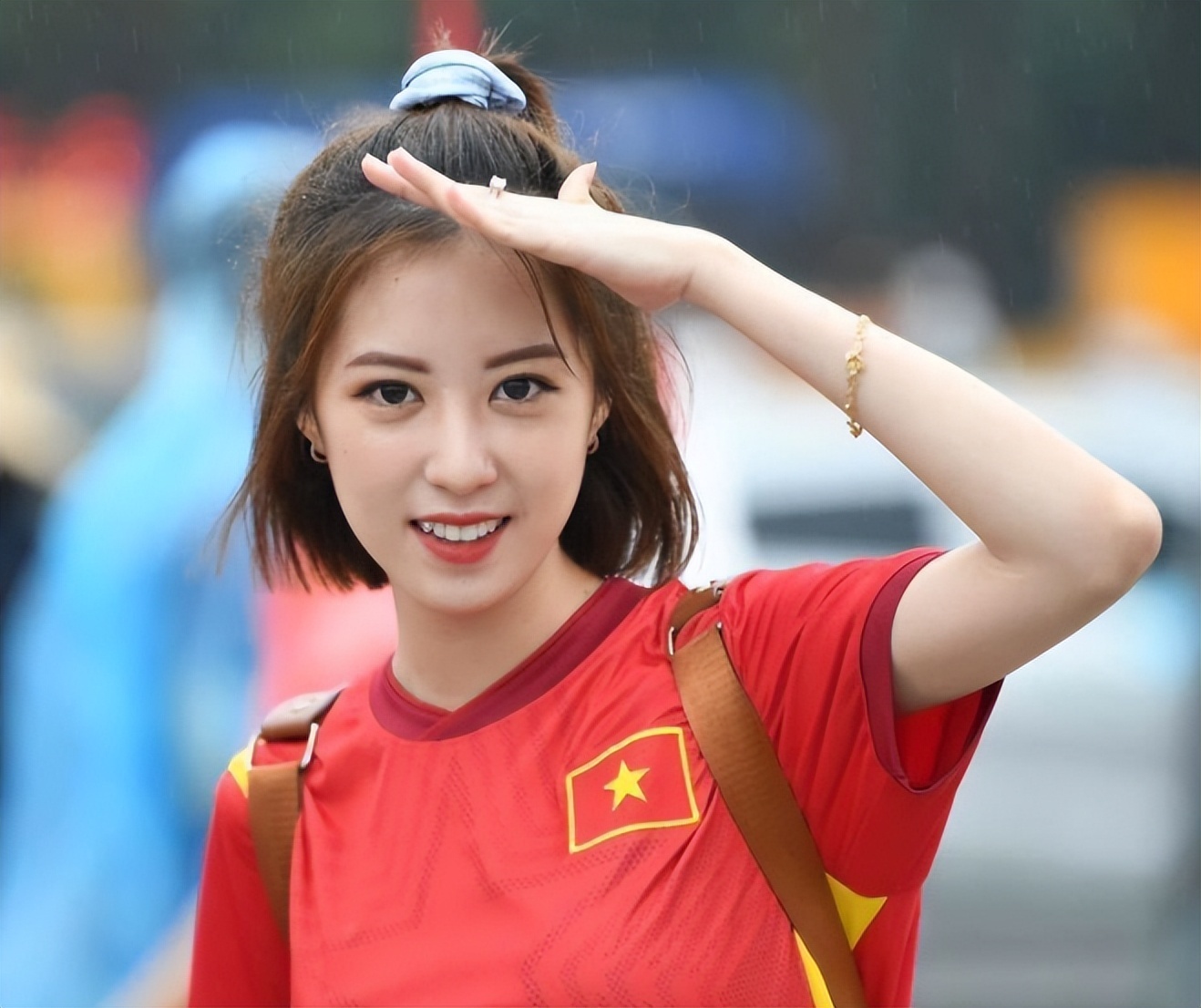 Bóng đá nửa trận thắ
